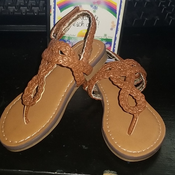 Toddler Sandals - Picture 1 of 4